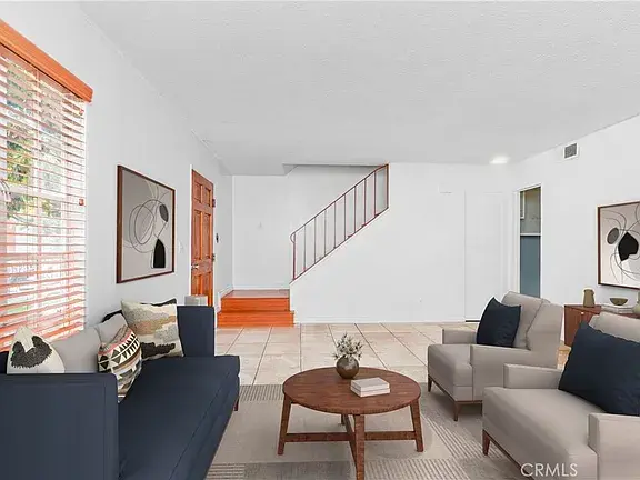 3-bedroom, 1.5-bath condo in Anaheim 3-bedroom, 1.5-bath condo in Anaheim