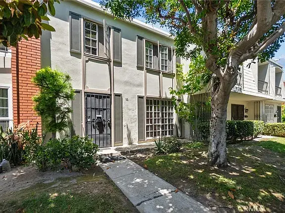 3-bedroom, 1.5-bath condo in Anaheim 3-bedroom, 1.5-bath condo in Anaheim