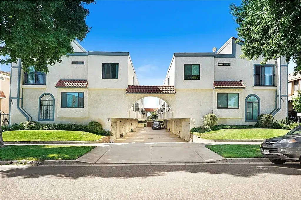 3 beds luxury house 3 beds luxury house