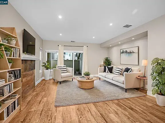 Re/max Accord