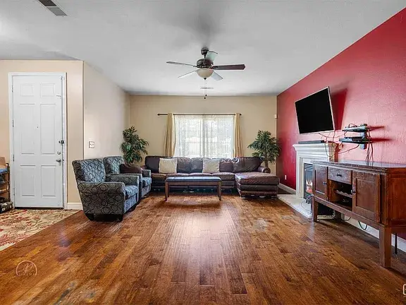 Luxurious 4 Bedroom spacious apartment