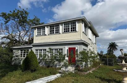 A 4-bed, 3bath Single-family House
